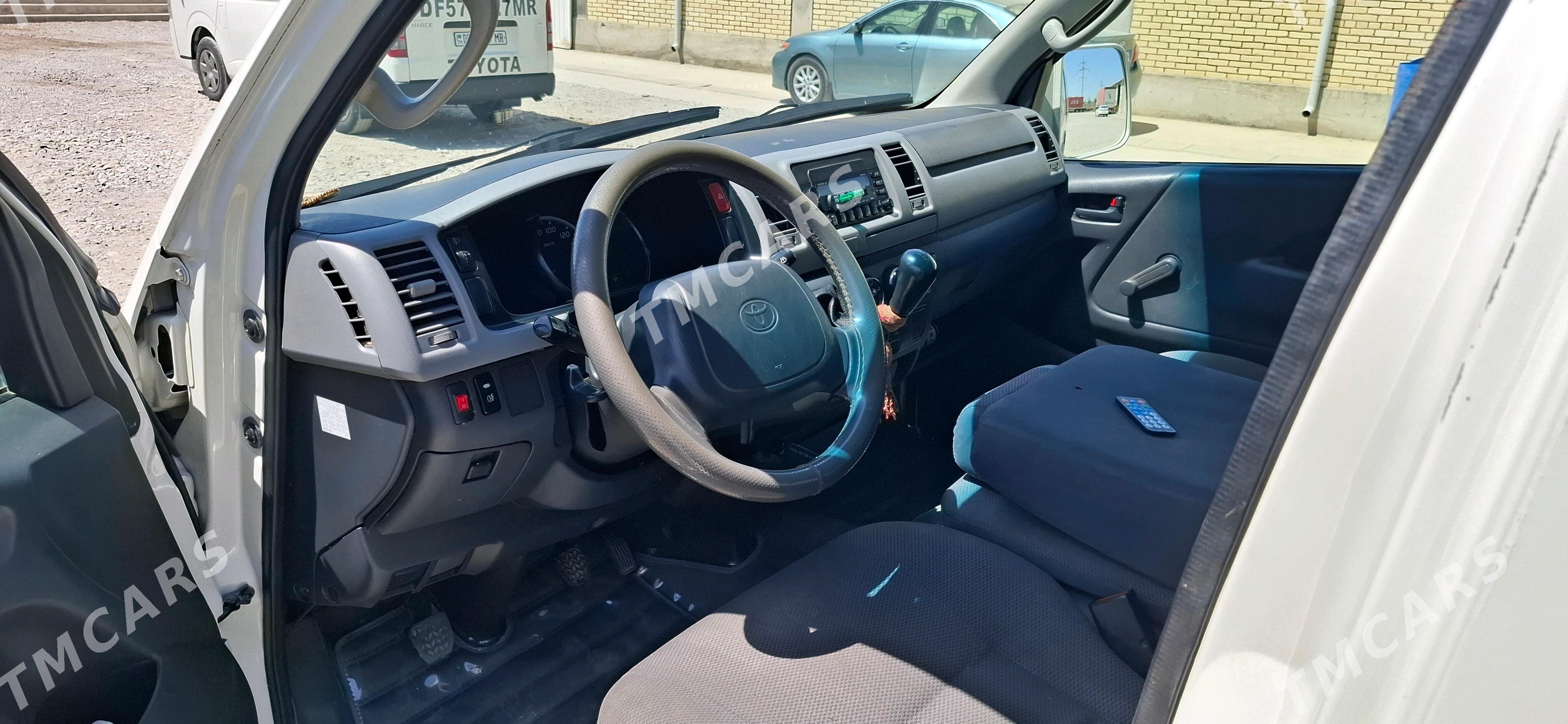 Toyota Hiace 2011 - 280 000 TMT - Mary - img 7