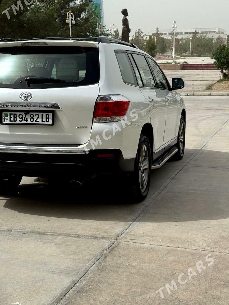 Toyota Highlander 2013 - 340 000 TMT - Türkmenabat - img 2