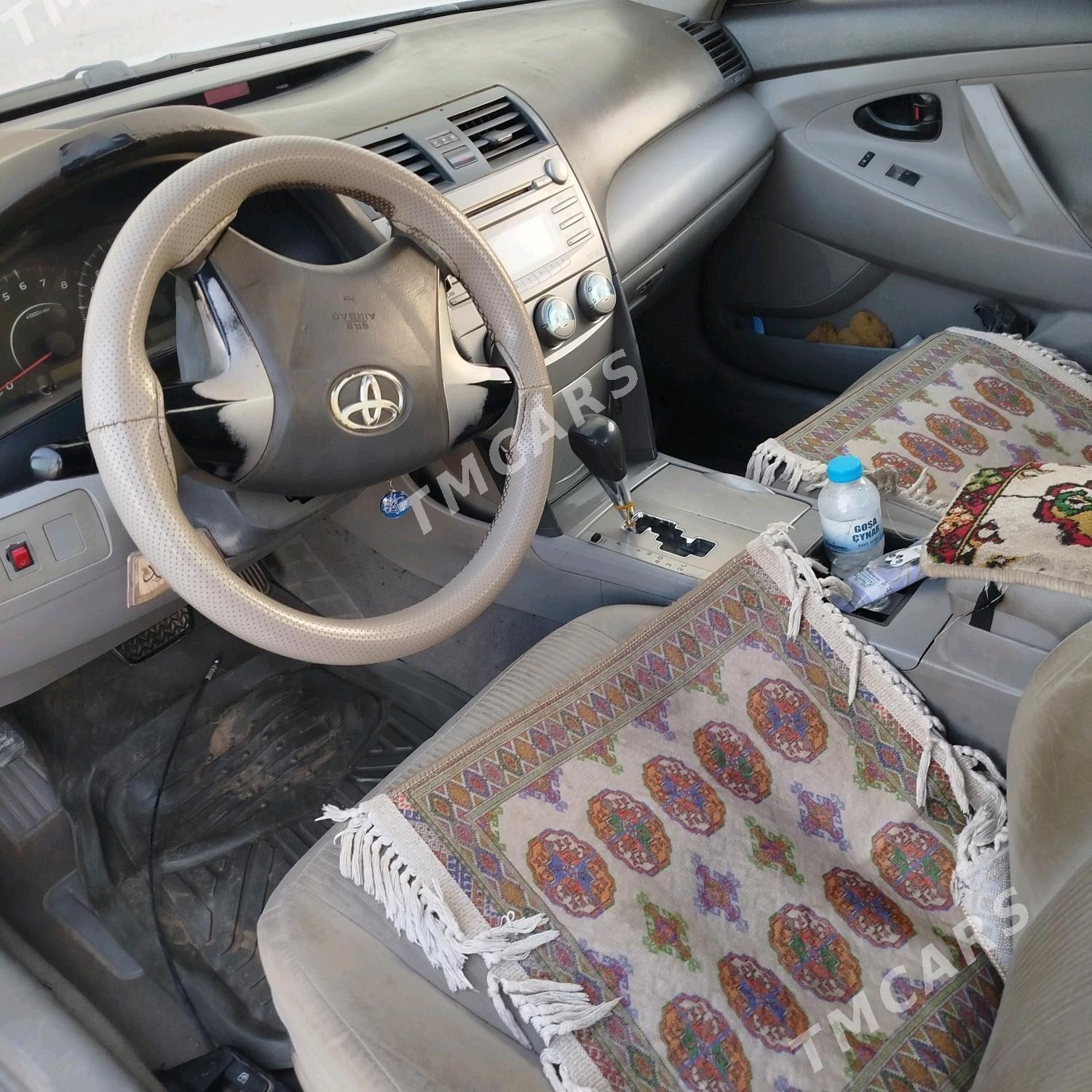 Toyota Camry 2010 - 115 000 TMT - Мары - img 3