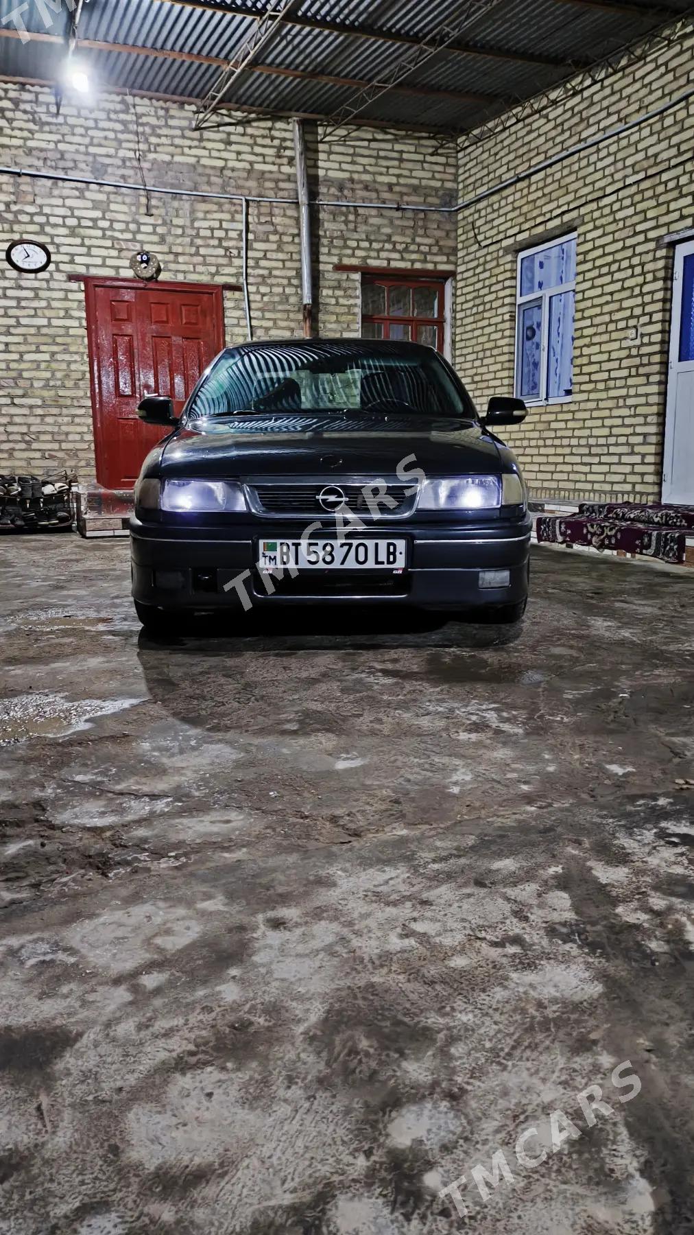 Opel Vectra 1990 - 44 000 TMT - Saýat - img 9