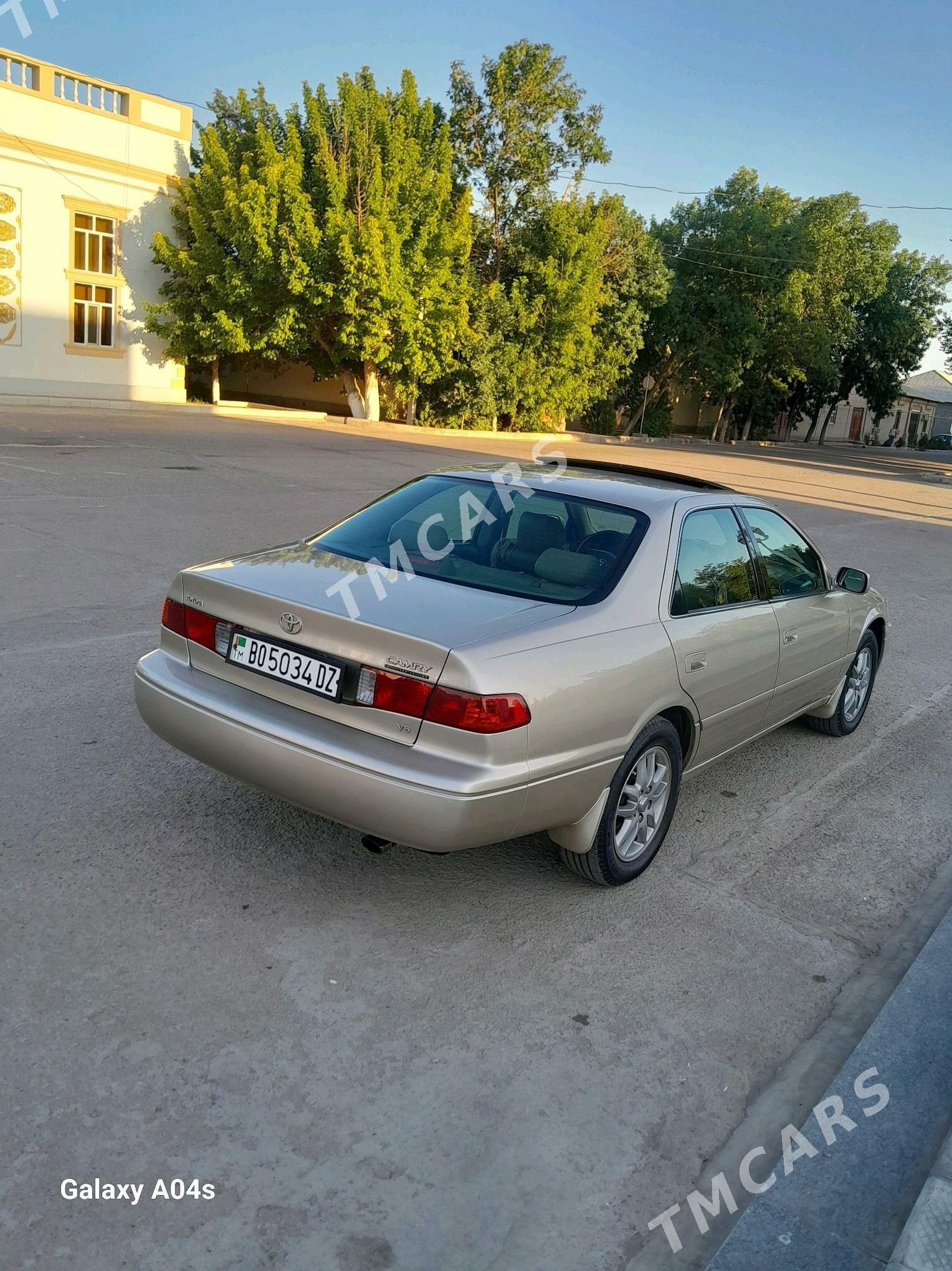 Toyota Camry 2001 - 175 000 TMT - Şabat etr. - img 3