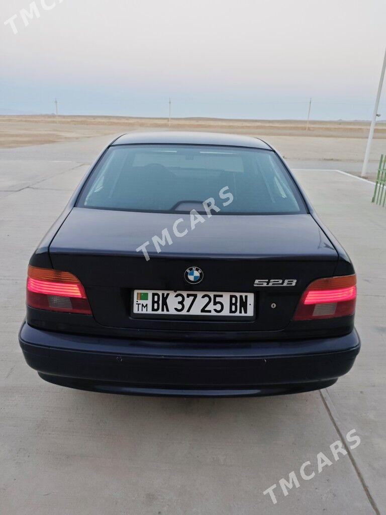 BMW E39 1999 - 95 000 TMT - Gumdag - img 6