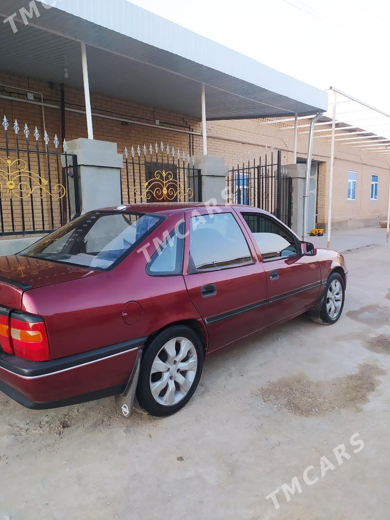 Opel Vectra 1992 - 30 000 TMT - Çärjew - img 4