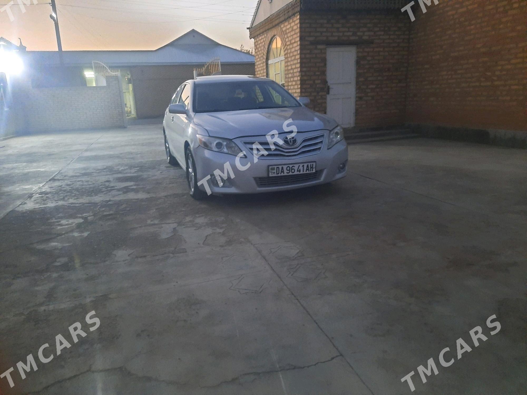 Toyota Camry 2010 - 155 000 TMT - Серахс - img 3