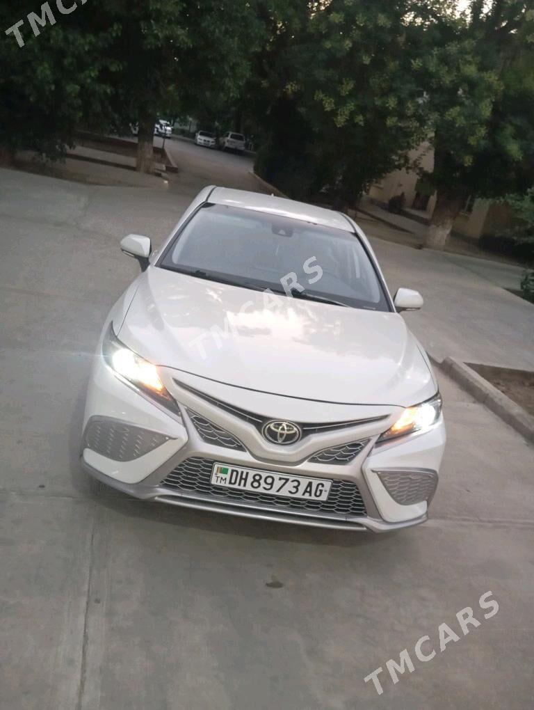 Toyota Camry 2021 - 256 000 TMT - Aşgabat - img 4