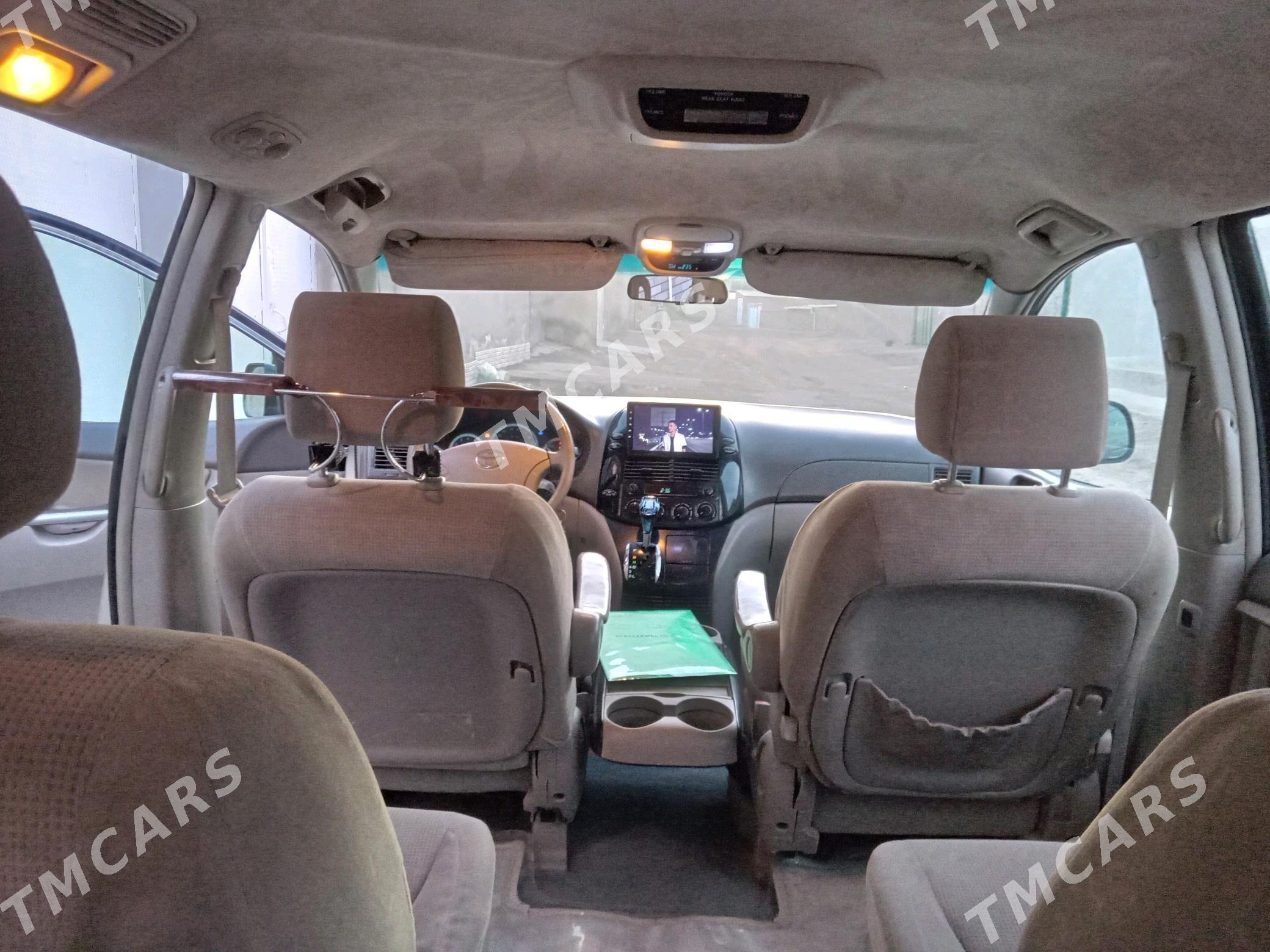 Toyota Sienna 2004 - 200 000 TMT - Magdanly - img 4