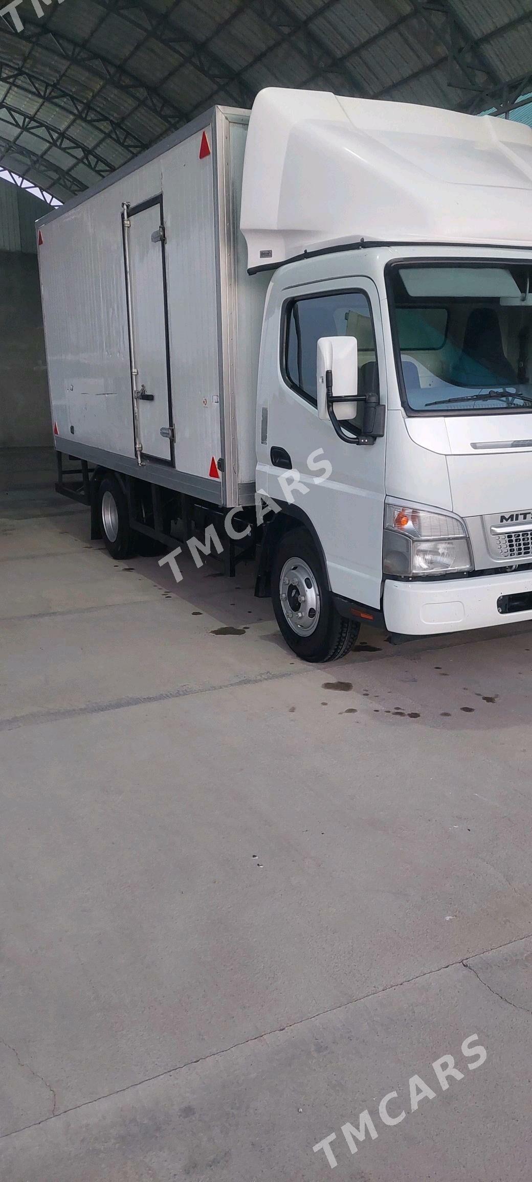 Mitsubishi Canter 2015 - 430 000 TMT - Бедев - img 2