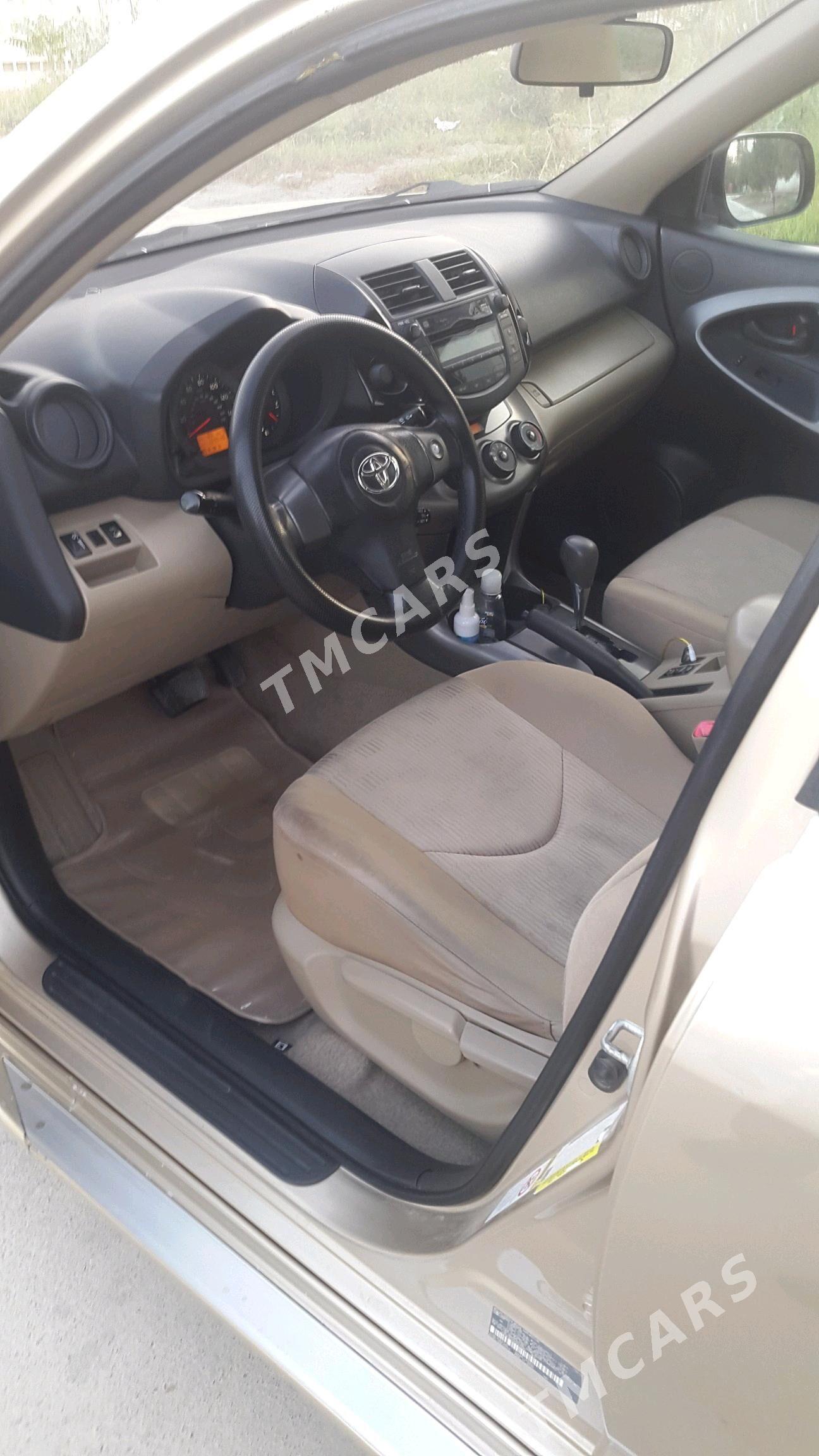 Toyota RAV4 2010 - 200 000 TMT - Gagarin köç, köne Howa menzili - img 6