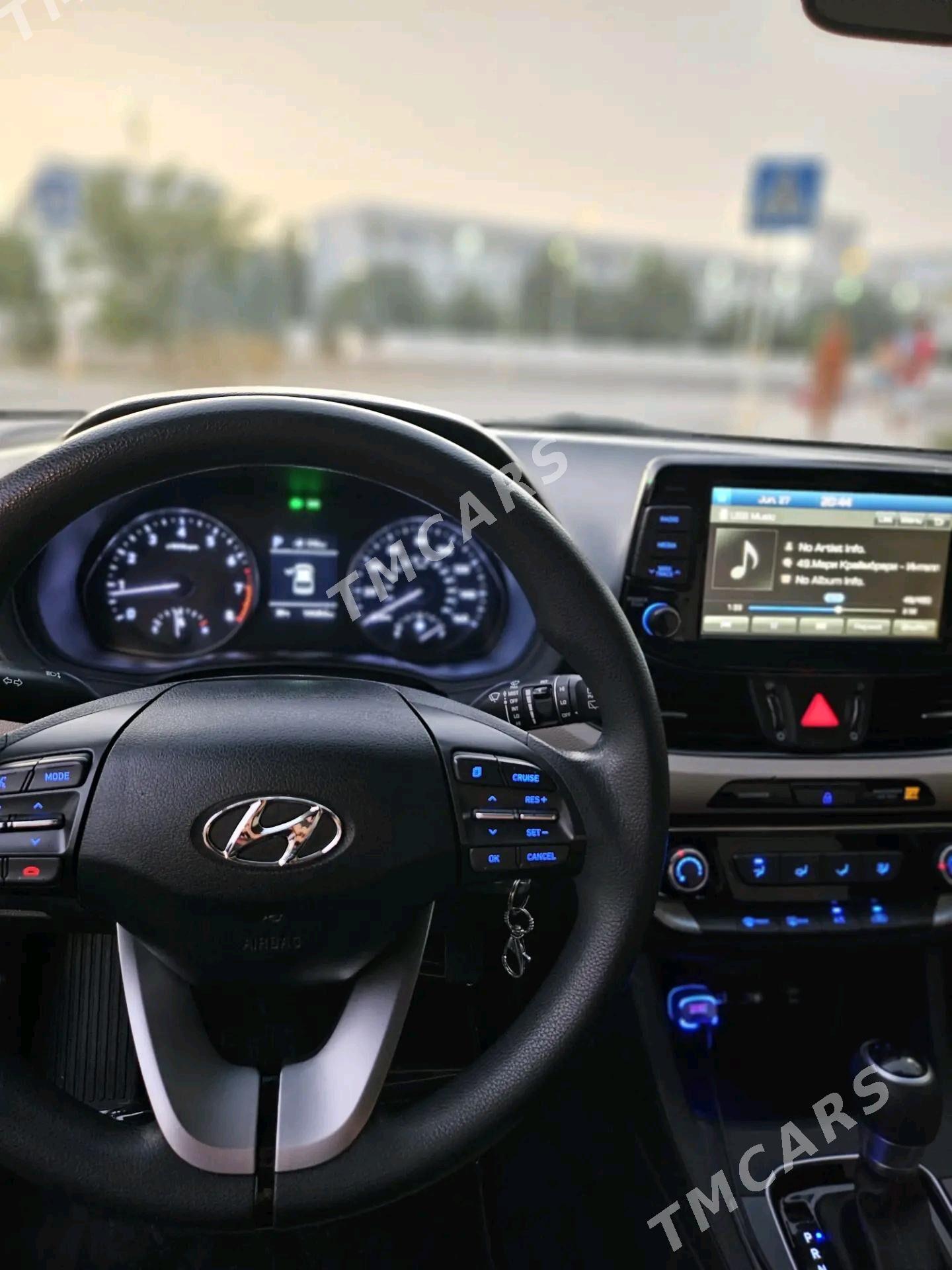 Hyundai Elantra GT 2018 - 210 000 TMT - 30 мкр - img 6