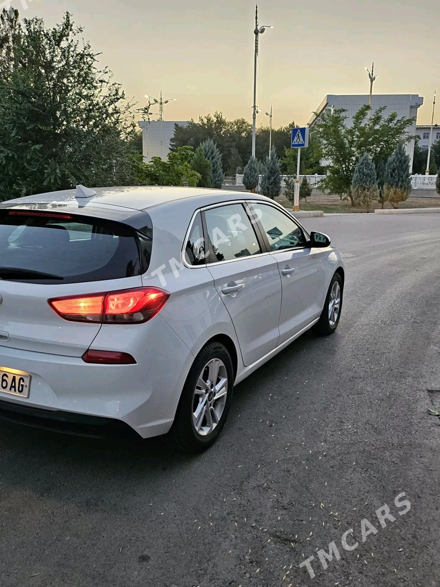 Hyundai Elantra GT 2018 - 210 000 TMT - 30 мкр - img 7