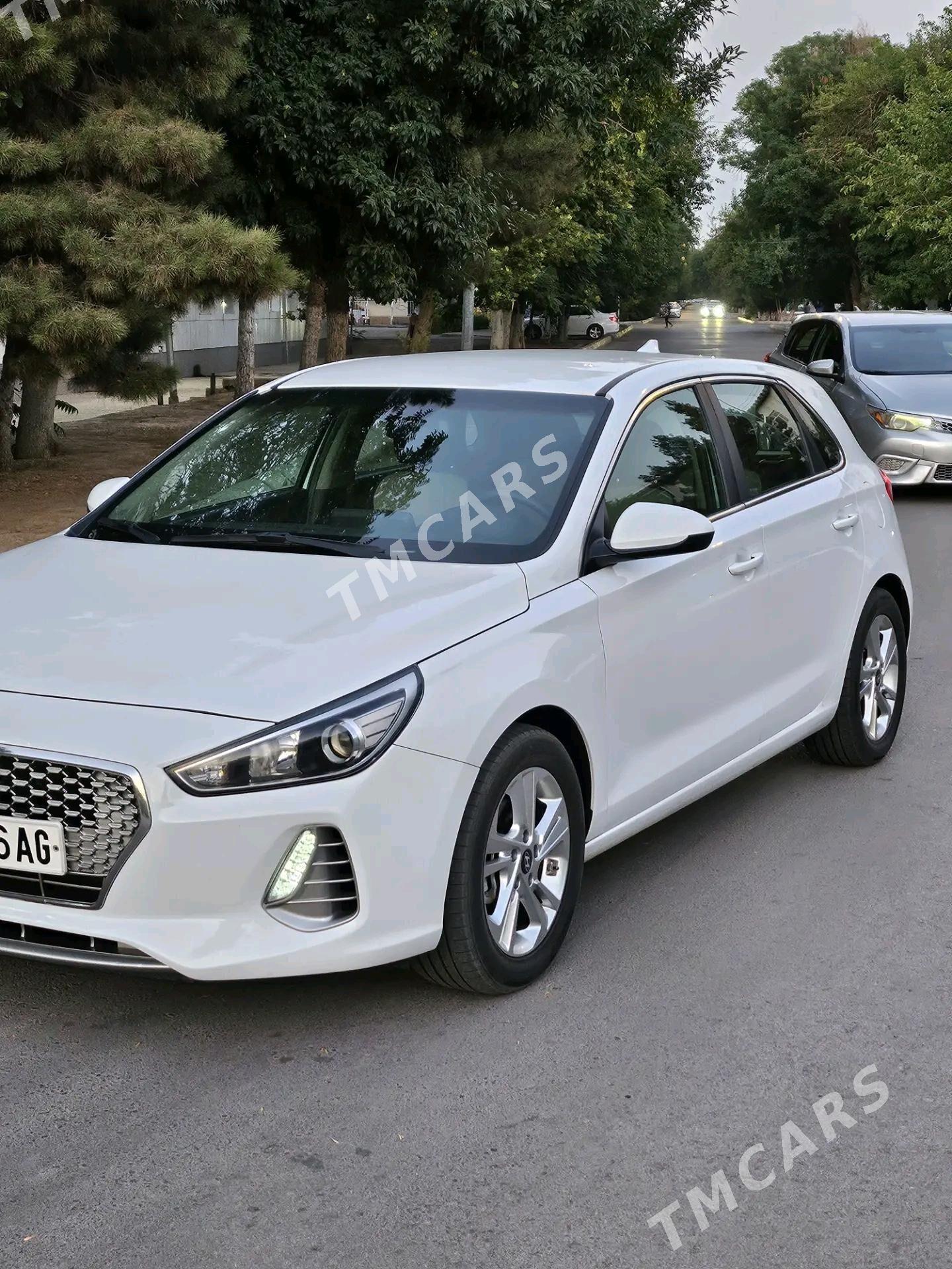 Hyundai Elantra GT 2018 - 210 000 TMT - 30 мкр - img 3