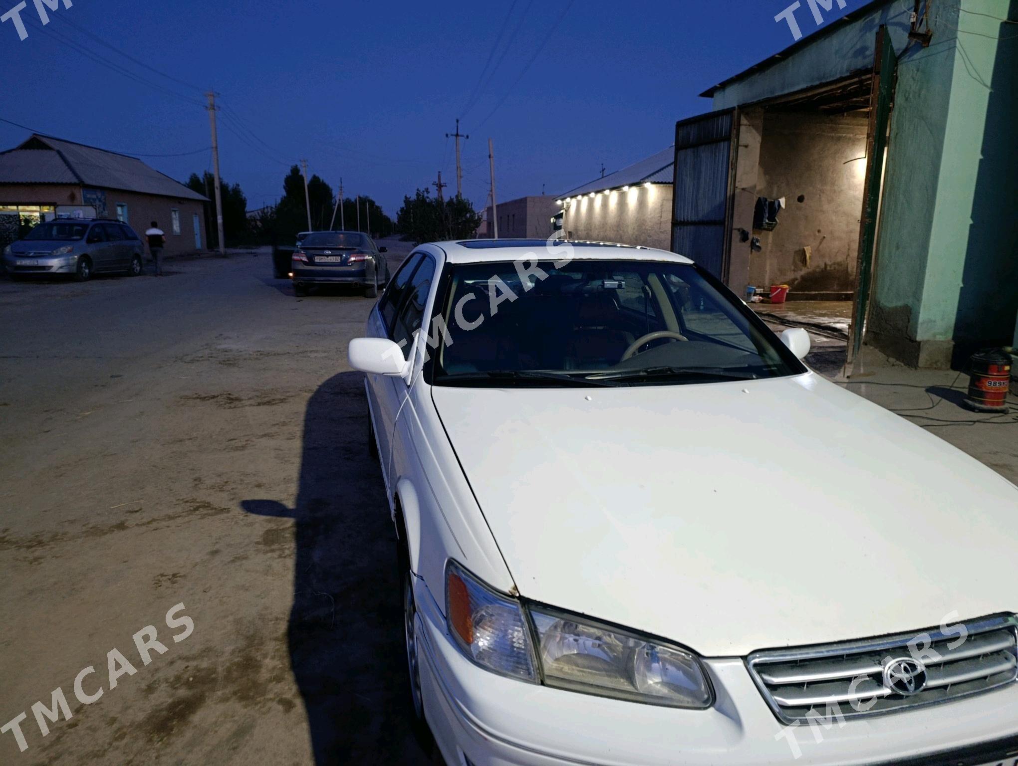 Toyota Camry 2000 - 130 000 TMT - Кёнеургенч - img 2