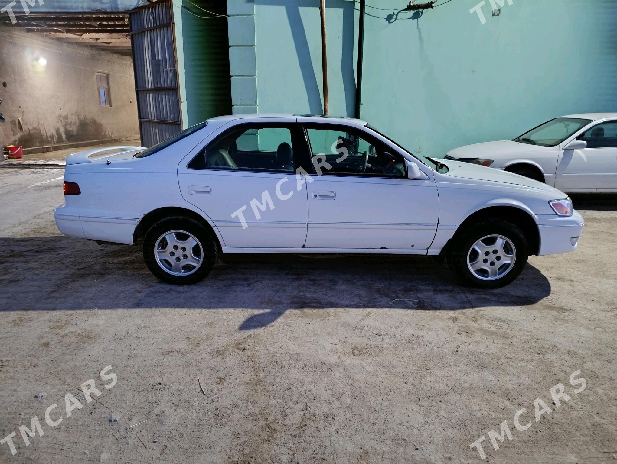 Toyota Camry 2000 - 130 000 TMT - Кёнеургенч - img 3