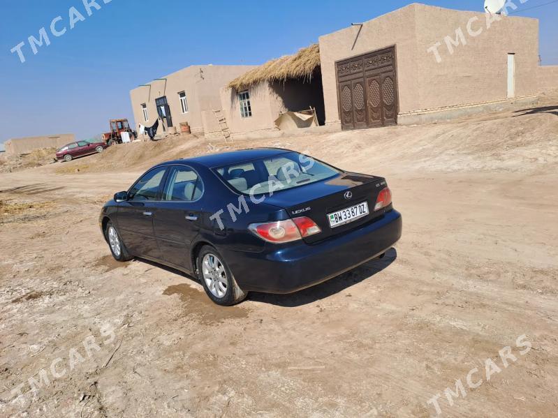 Lexus ES 300 2002 - 130 000 TMT - Гурбансолтан Едже - img 3