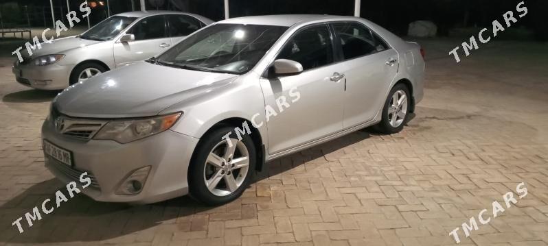 Toyota Camry 2012 - 190 000 TMT - Baýramaly - img 4