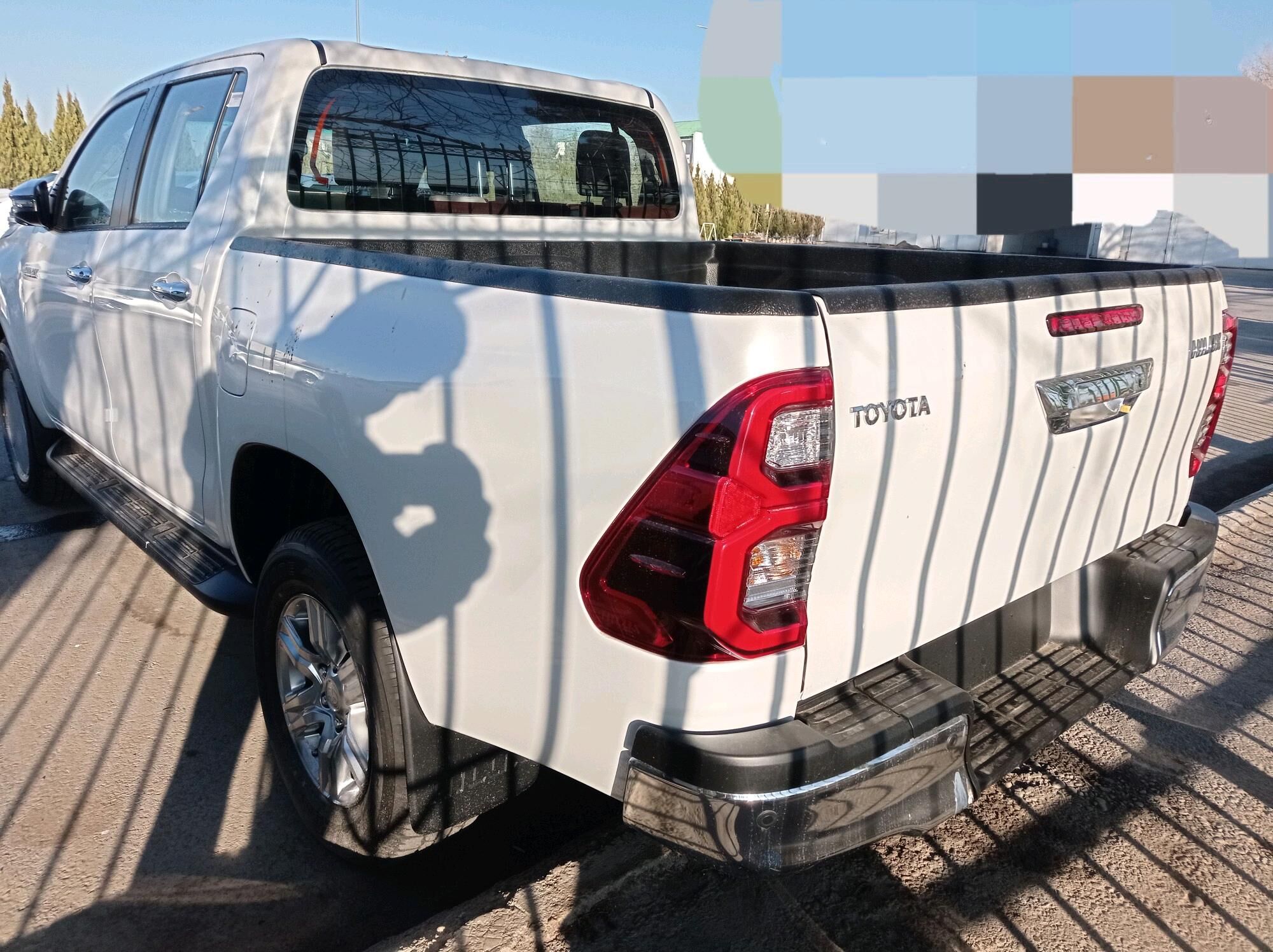 Toyota Hilux 2024 - 680 000 TMT - Aşgabat - img 3