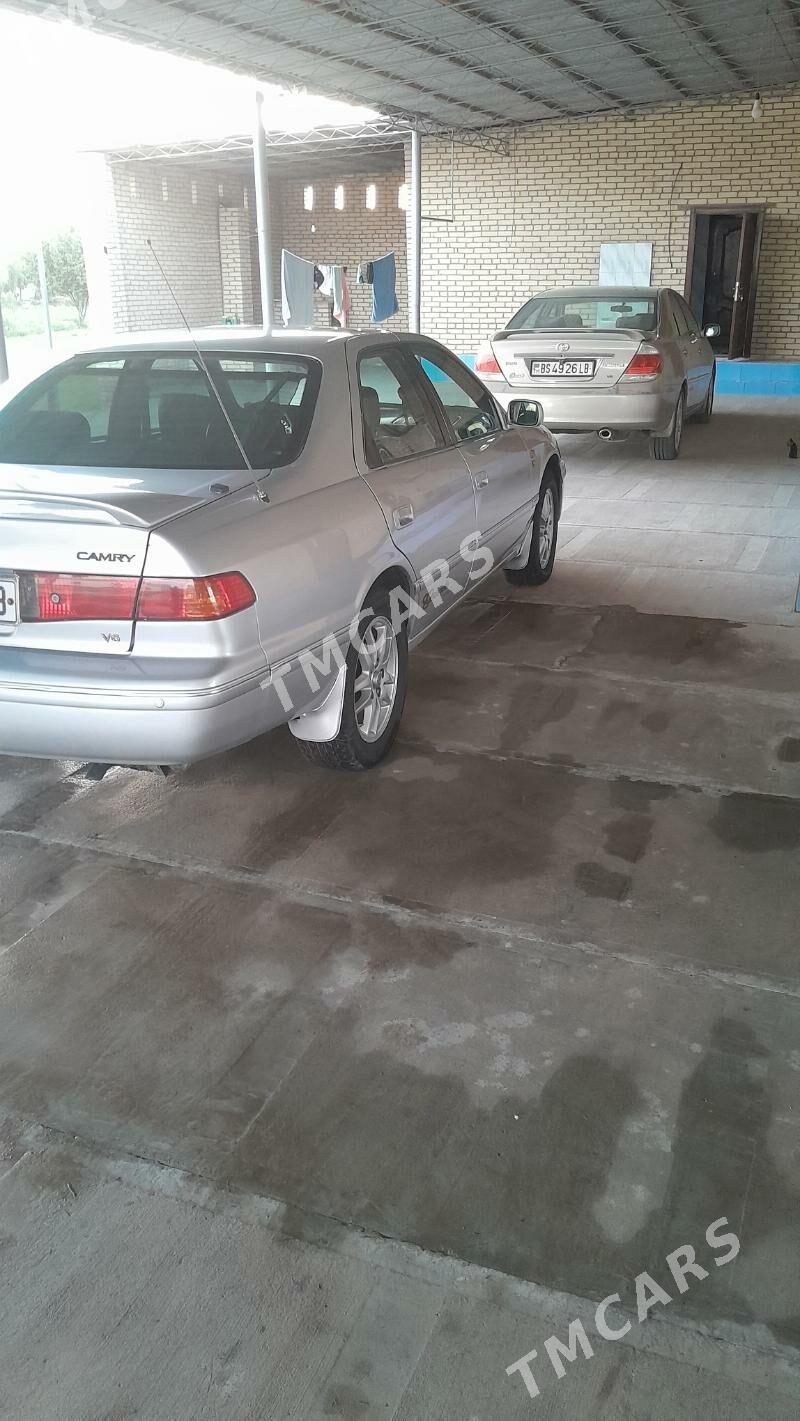 Toyota Camry 2001 - 175 000 TMT - Халач - img 4