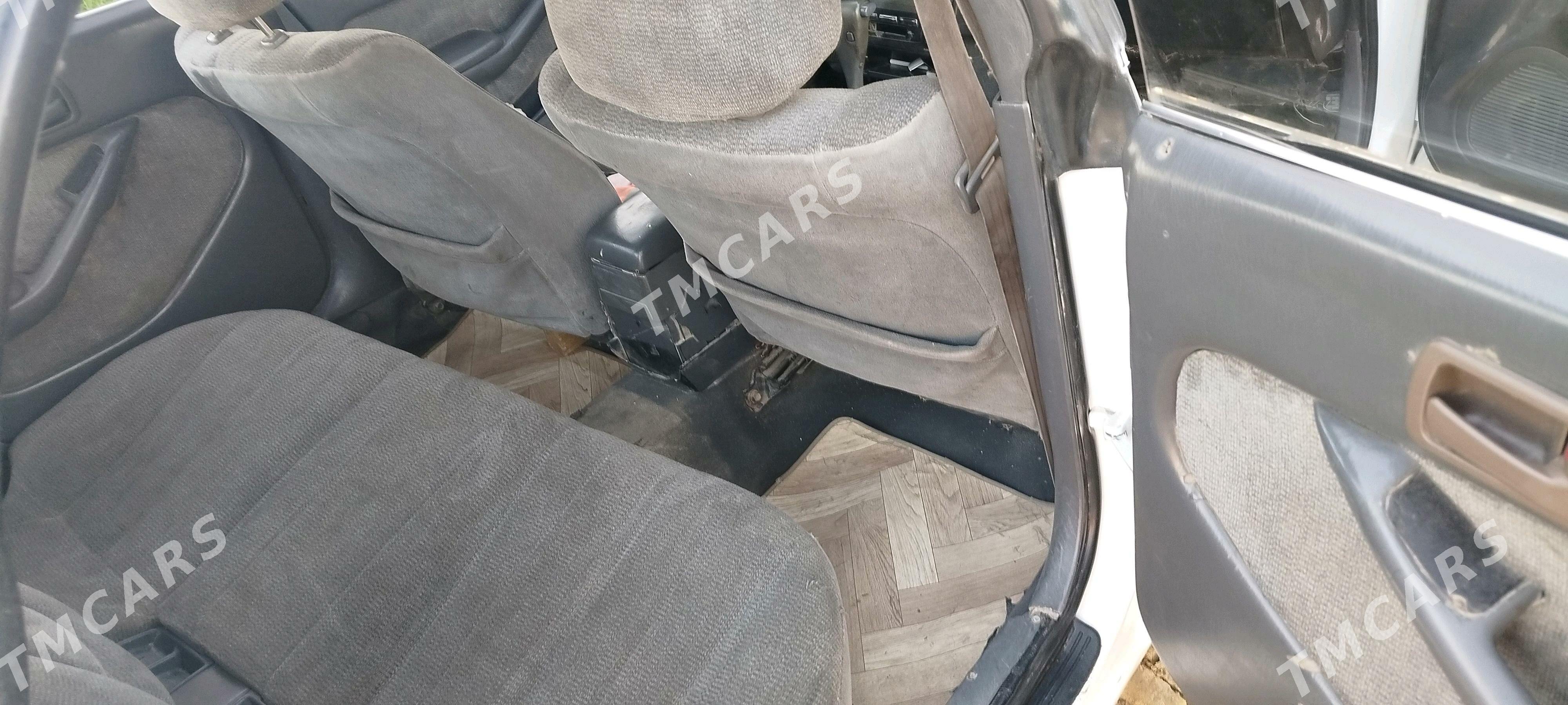 Toyota Vista 1992 - 33 000 TMT - Мары - img 3