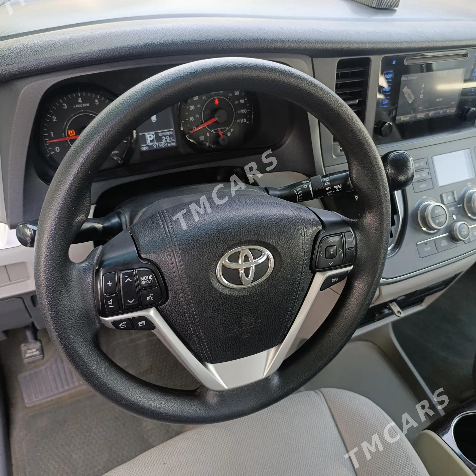 Toyota Sienna 2015 - 320 000 TMT - Мары - img 10