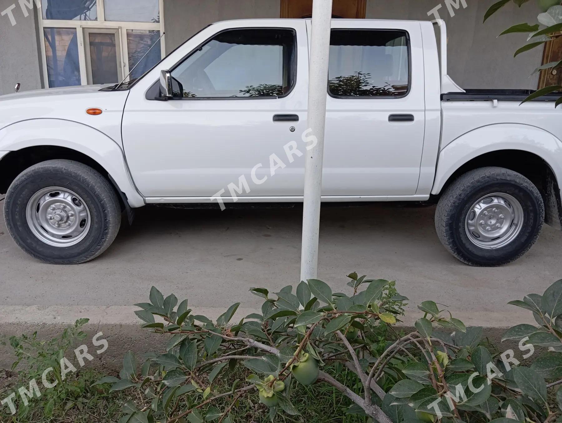Nissan Navara 2014 - 180 000 TMT - Ашхабад - img 5