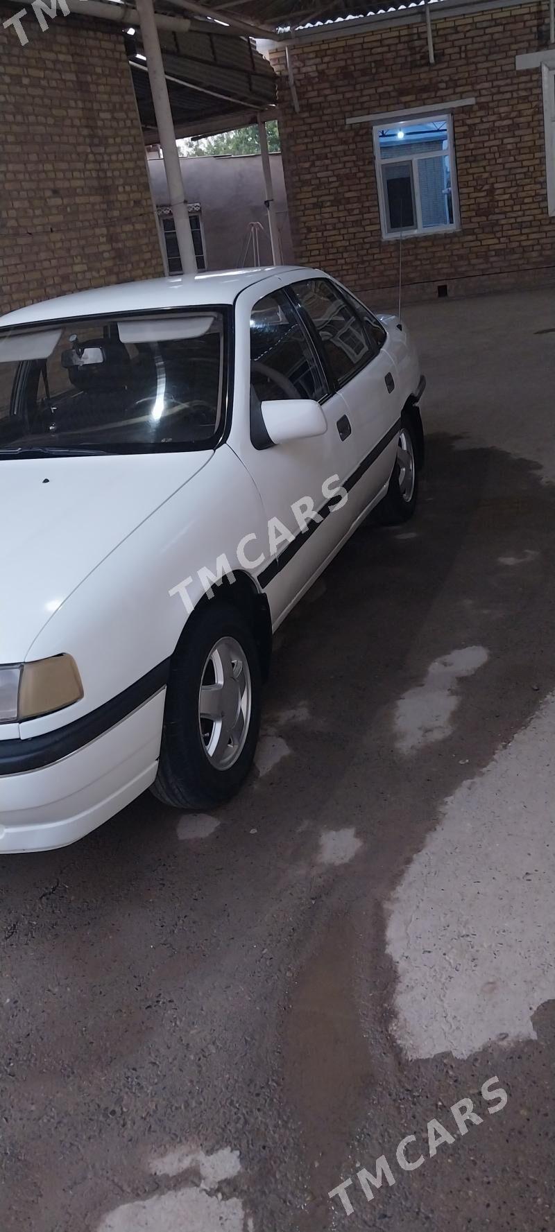 Opel Vectra 1991 - 50 000 TMT - Sakarçäge - img 4