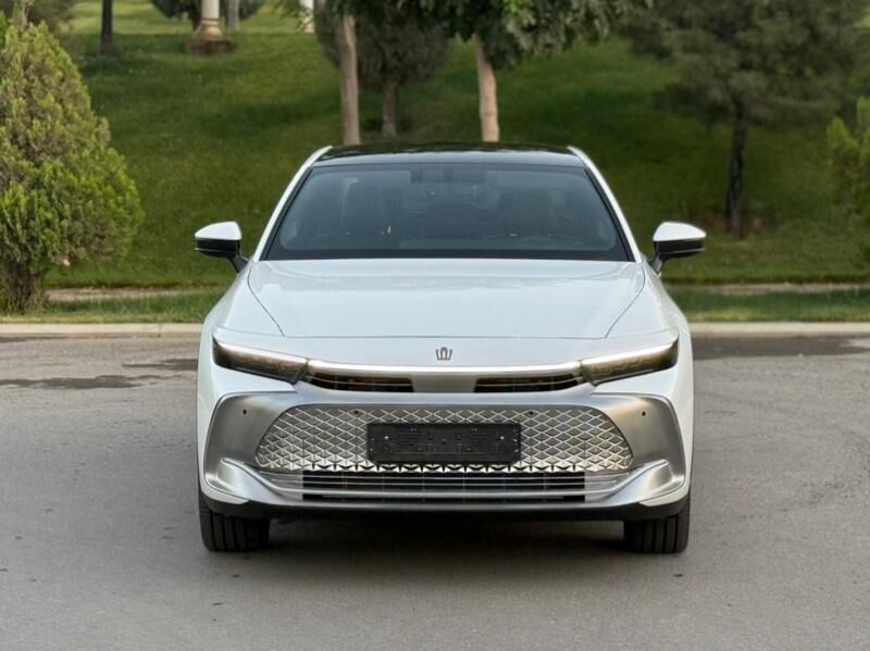 Toyota Crown 2023 - 754 000 TMT - Ашхабад - img 3