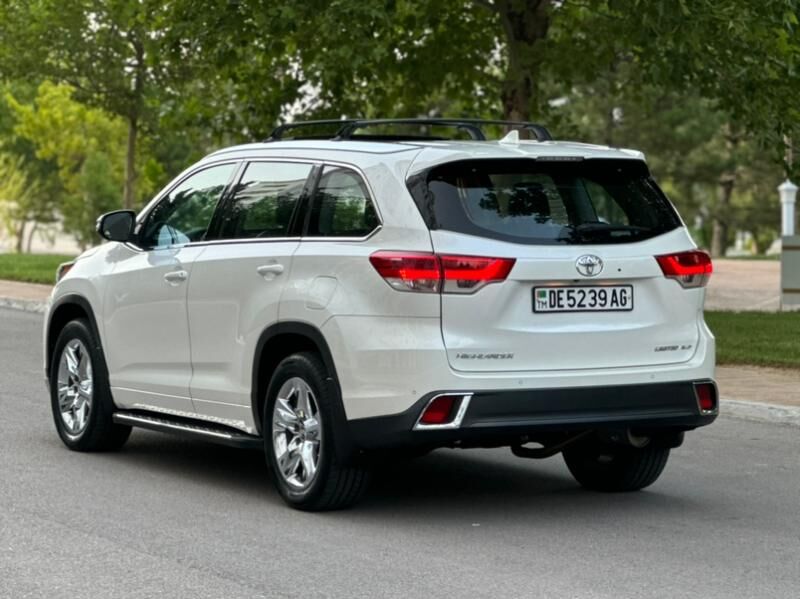 Toyota Highlander 2019 - 588 000 TMT - Ашхабад - img 5