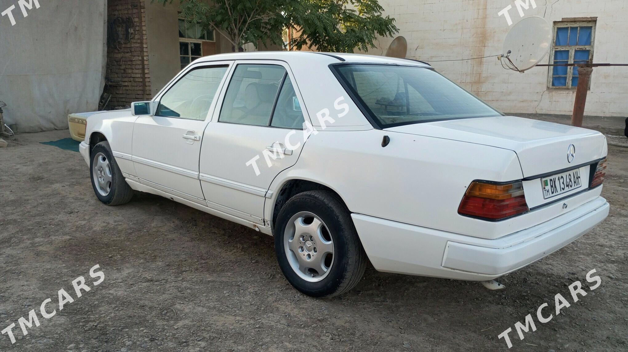 Mercedes-Benz 230E 1989 - 20 000 TMT - Tejen - img 3