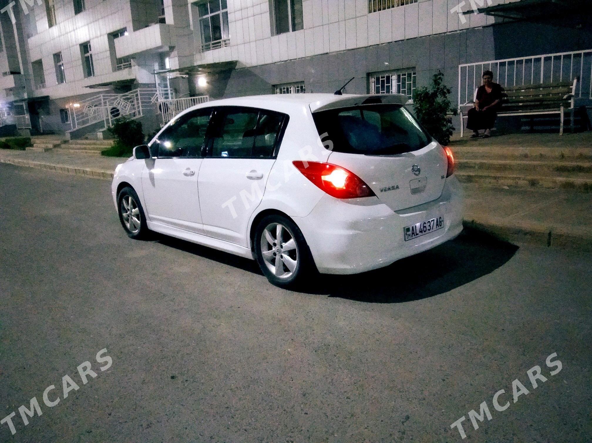 Nissan Versa 2009 - 126 000 TMT - Aşgabat - img 3