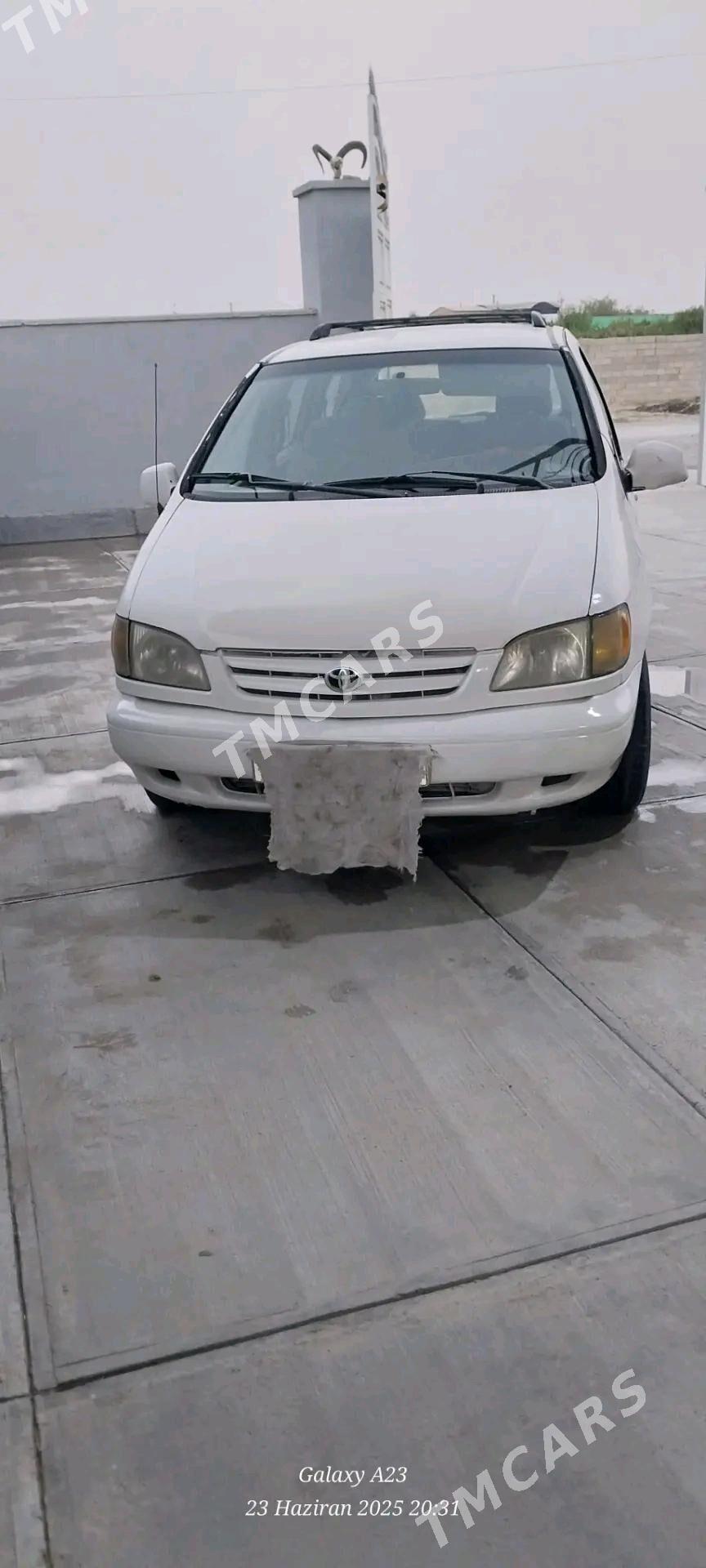 Toyota Sienna 2003 - 125 000 TMT - Кака - img 3