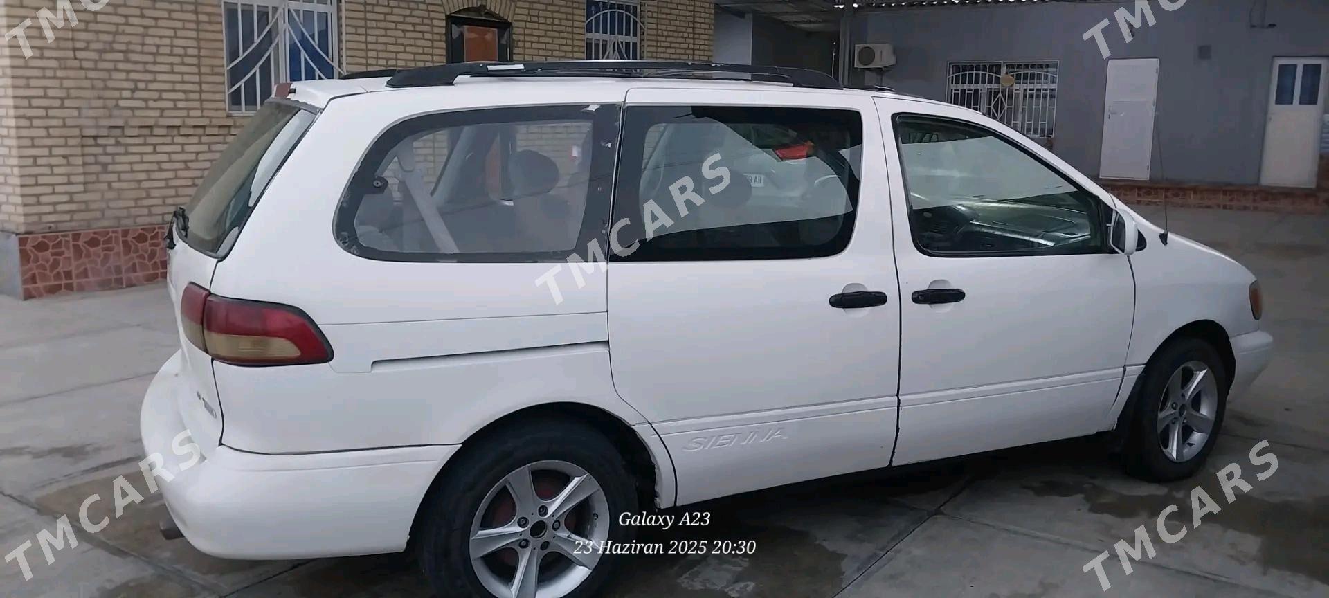 Toyota Sienna 2003 - 125 000 TMT - Кака - img 5