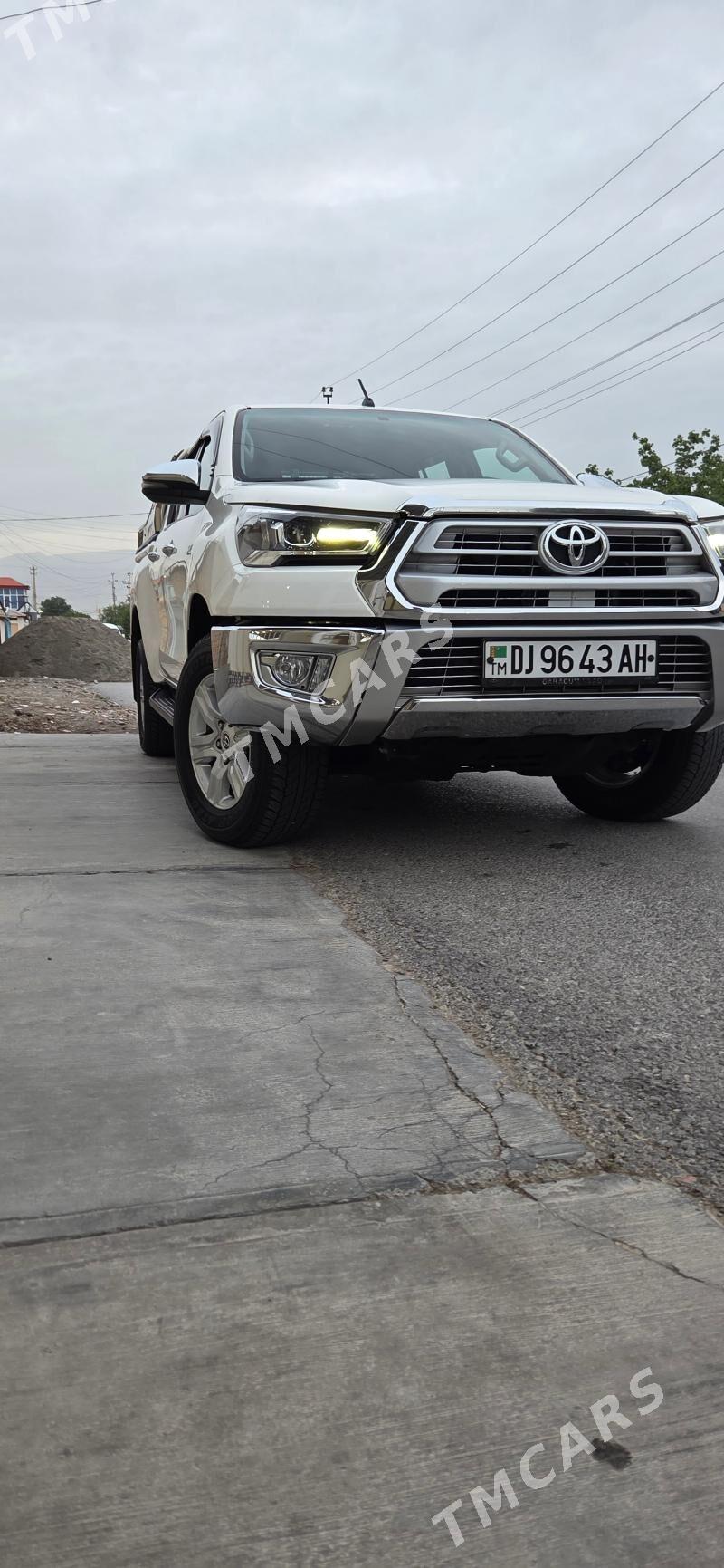 Toyota Hilux 2021 - 560 000 TMT - Анев - img 4