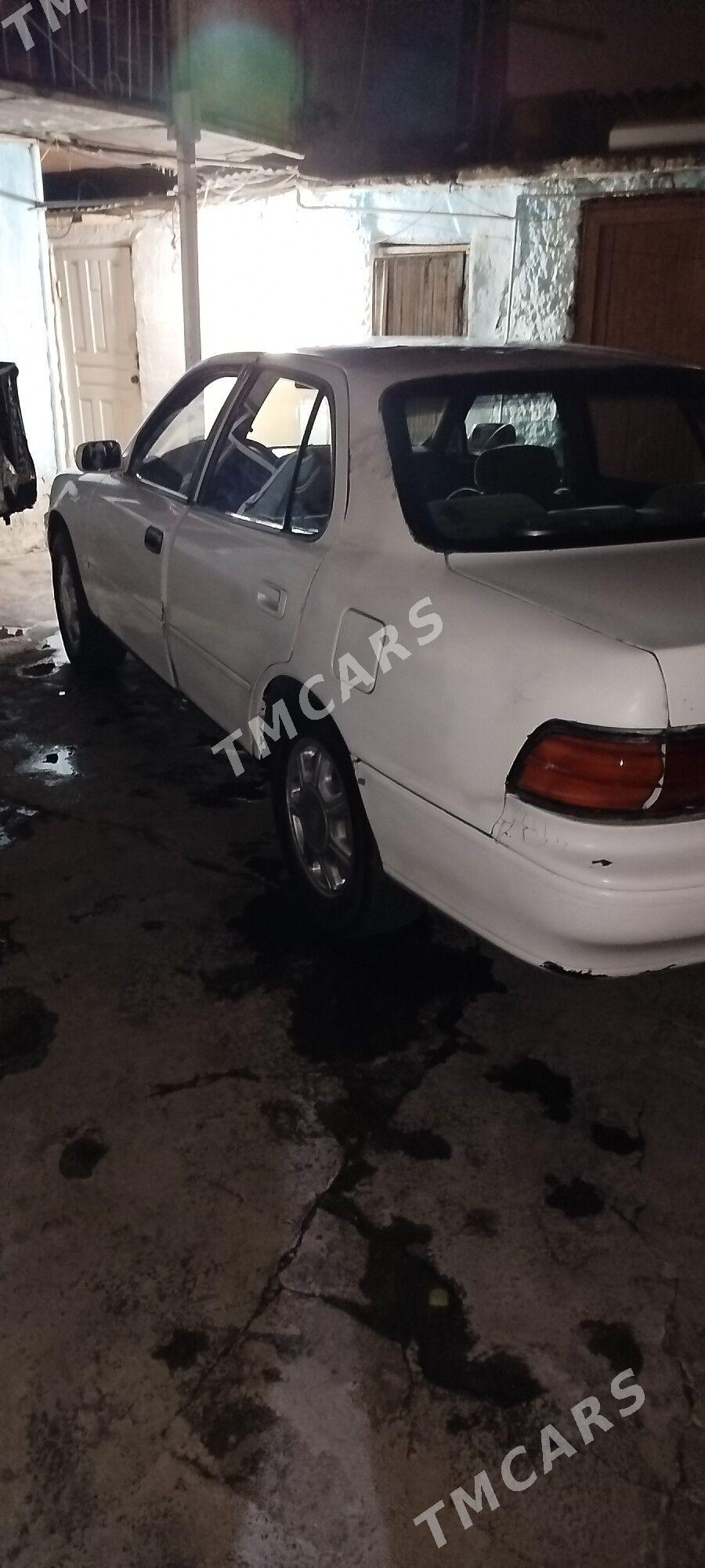 Toyota Camry 1992 - 40 000 TMT - Hitrowka - img 3