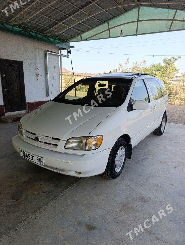 Toyota Sienna 2000 - 125 000 TMT - Magtymguly - img 3