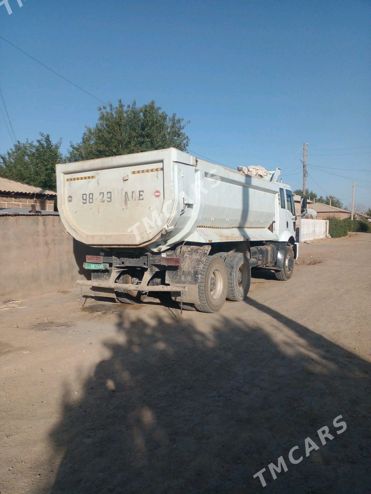 Ford Cargo 3535D 2009 - 500 000 TMT - Babadaýhan - img 2
