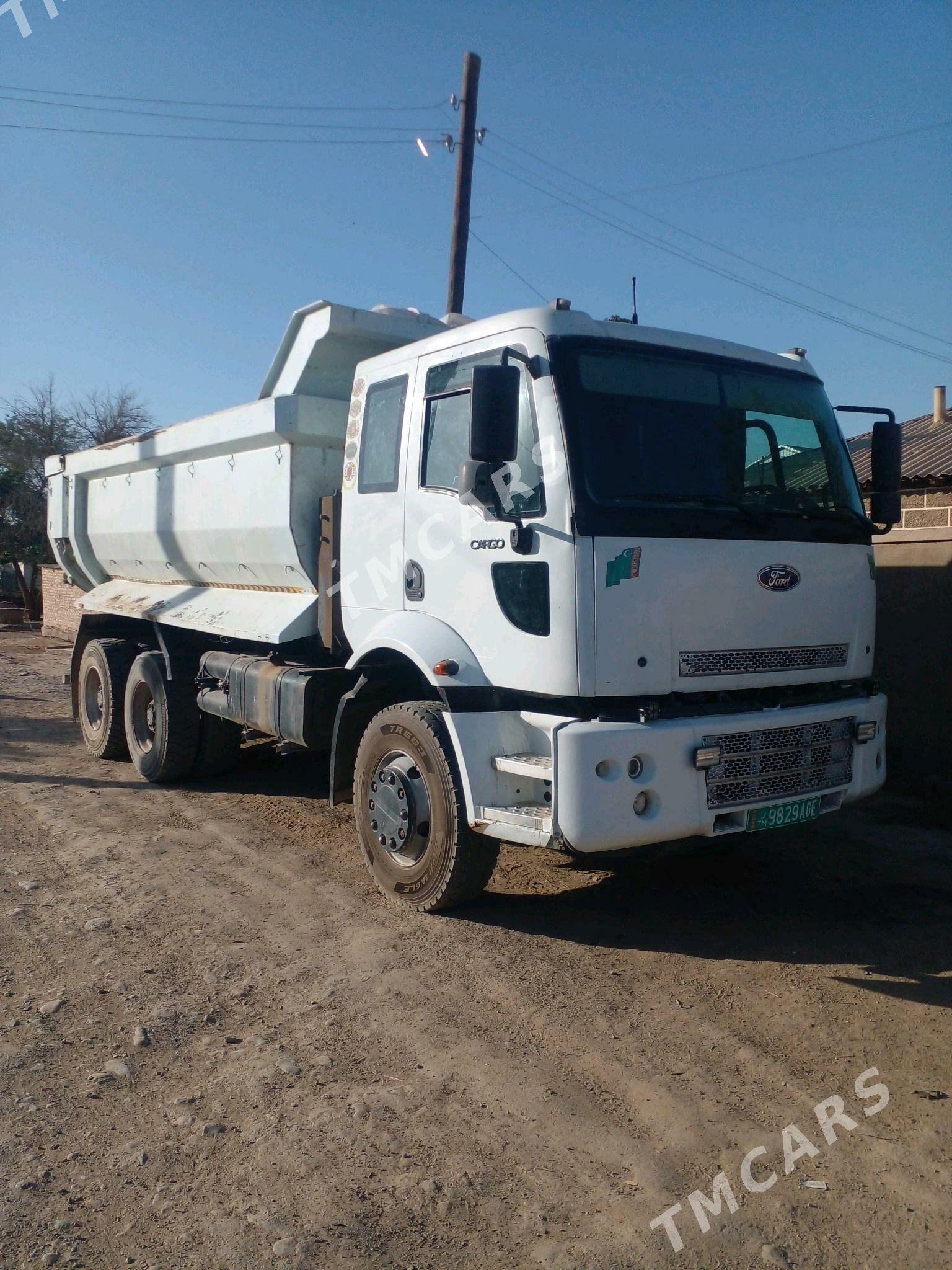 Ford Cargo 3535D 2009 - 500 000 TMT - Babadaýhan - img 5