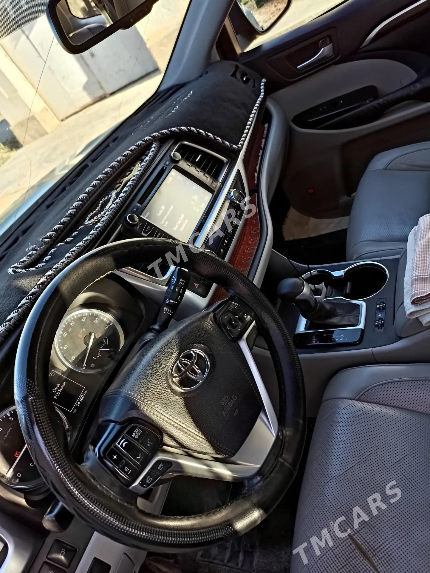 Toyota Highlander 2015 - 440 000 TMT - Türkmenabat - img 3