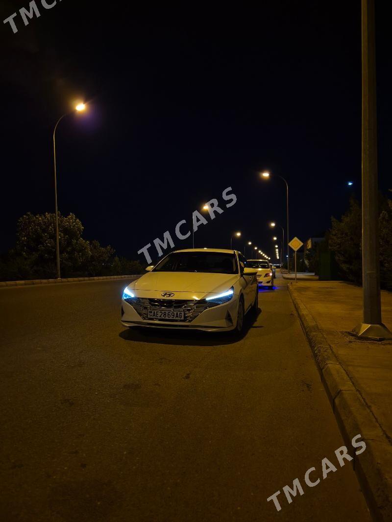 Hyundai Elantra 2021 - 245 000 TMT - Täze zaman - img 2