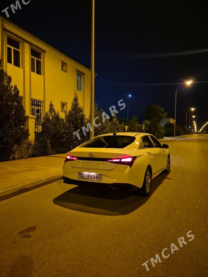 Hyundai Elantra 2021 - 245 000 TMT - Täze zaman - img 3
