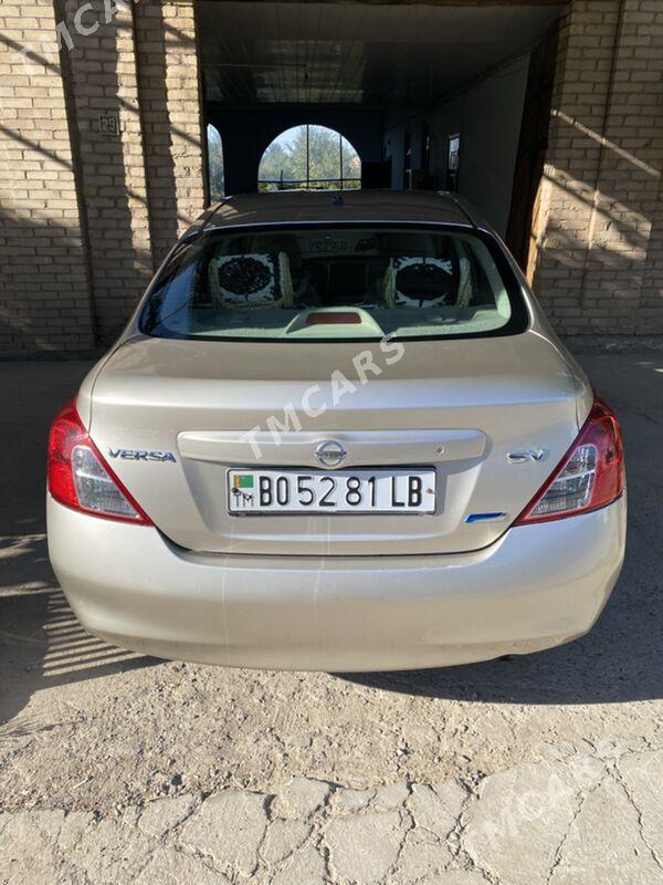 Nissan Versa 2012 - 95 000 TMT - Türkmenabat - img 3