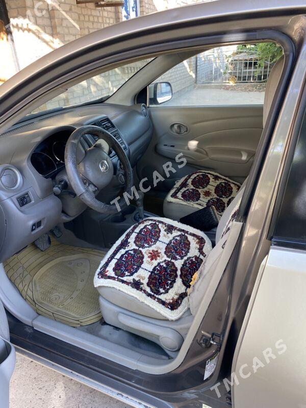 Nissan Versa 2012 - 95 000 TMT - Türkmenabat - img 5