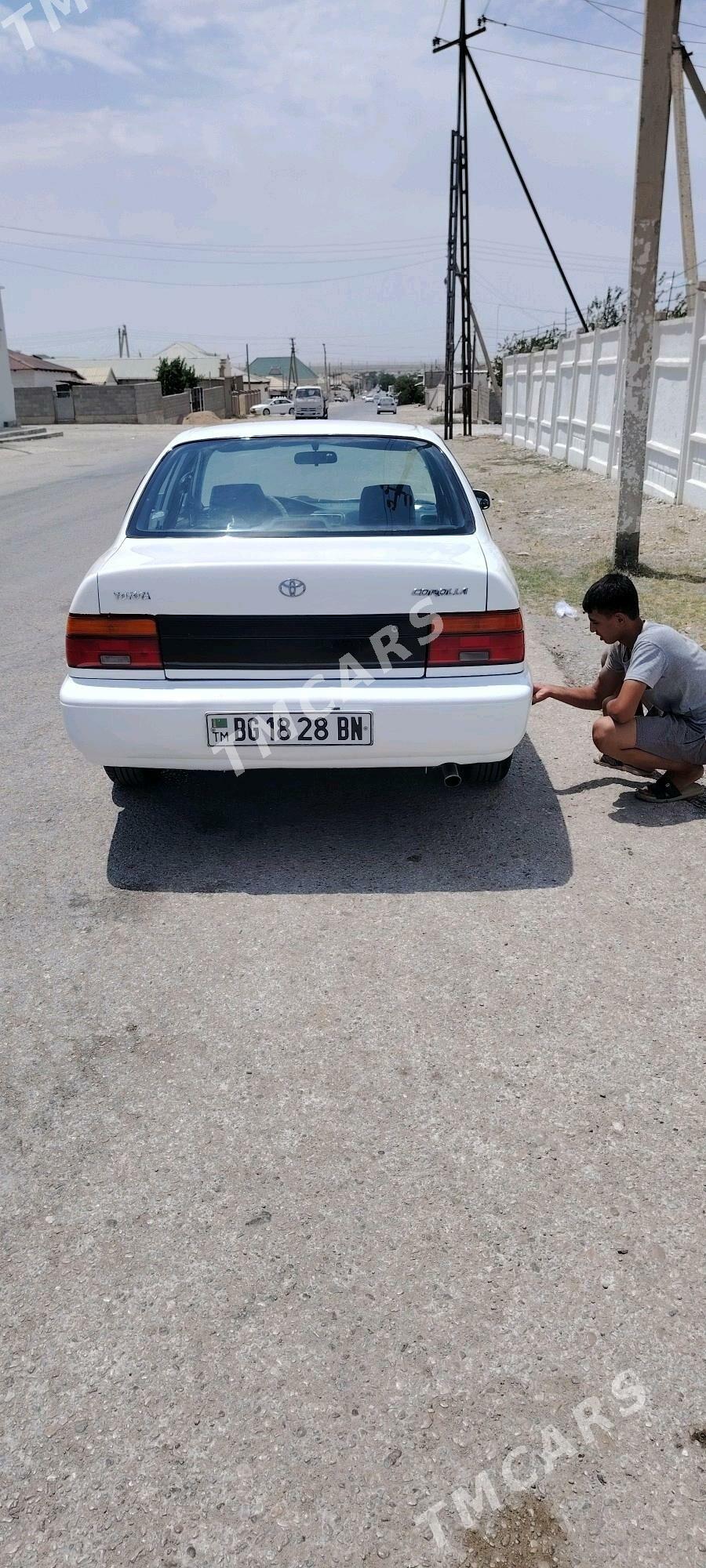 Toyota Corolla 1993 - 65 000 TMT - Balkanabat - img 2