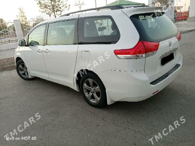 Toyota Sienna 2010 - 285 000 TMT - Wekilbazar - img 1