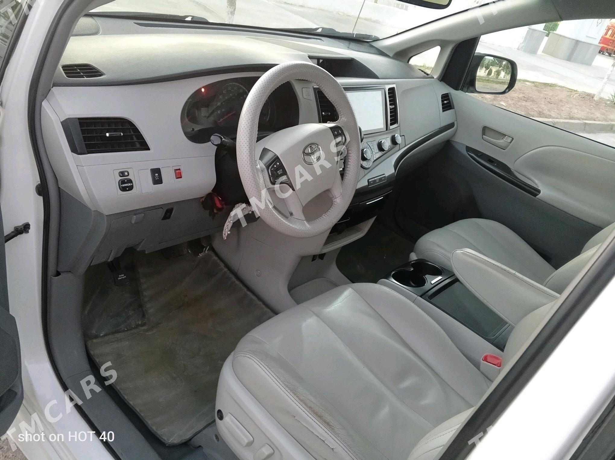 Toyota Sienna 2010 - 285 000 TMT - Wekilbazar - img 7