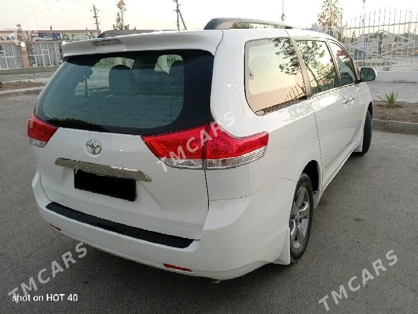 Toyota Sienna 2010 - 285 000 TMT - Wekilbazar - img 4