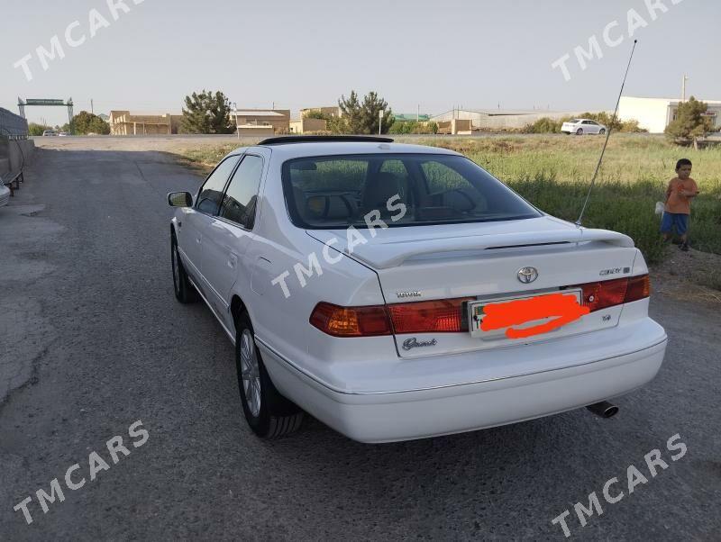 Toyota Camry 2001 - 155 000 TMT - Çärjew - img 3