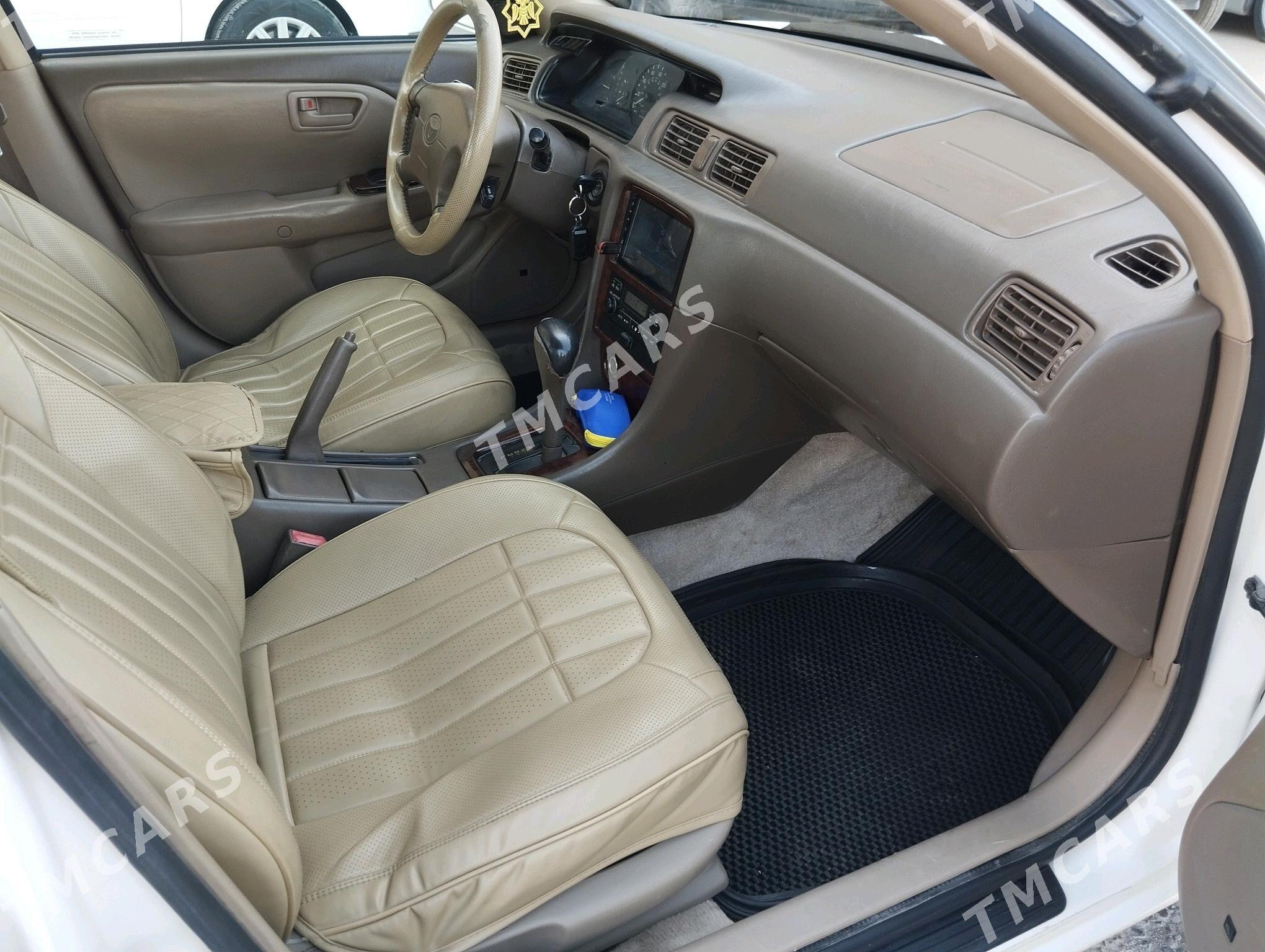 Toyota Camry 2001 - 155 000 TMT - Çärjew - img 7