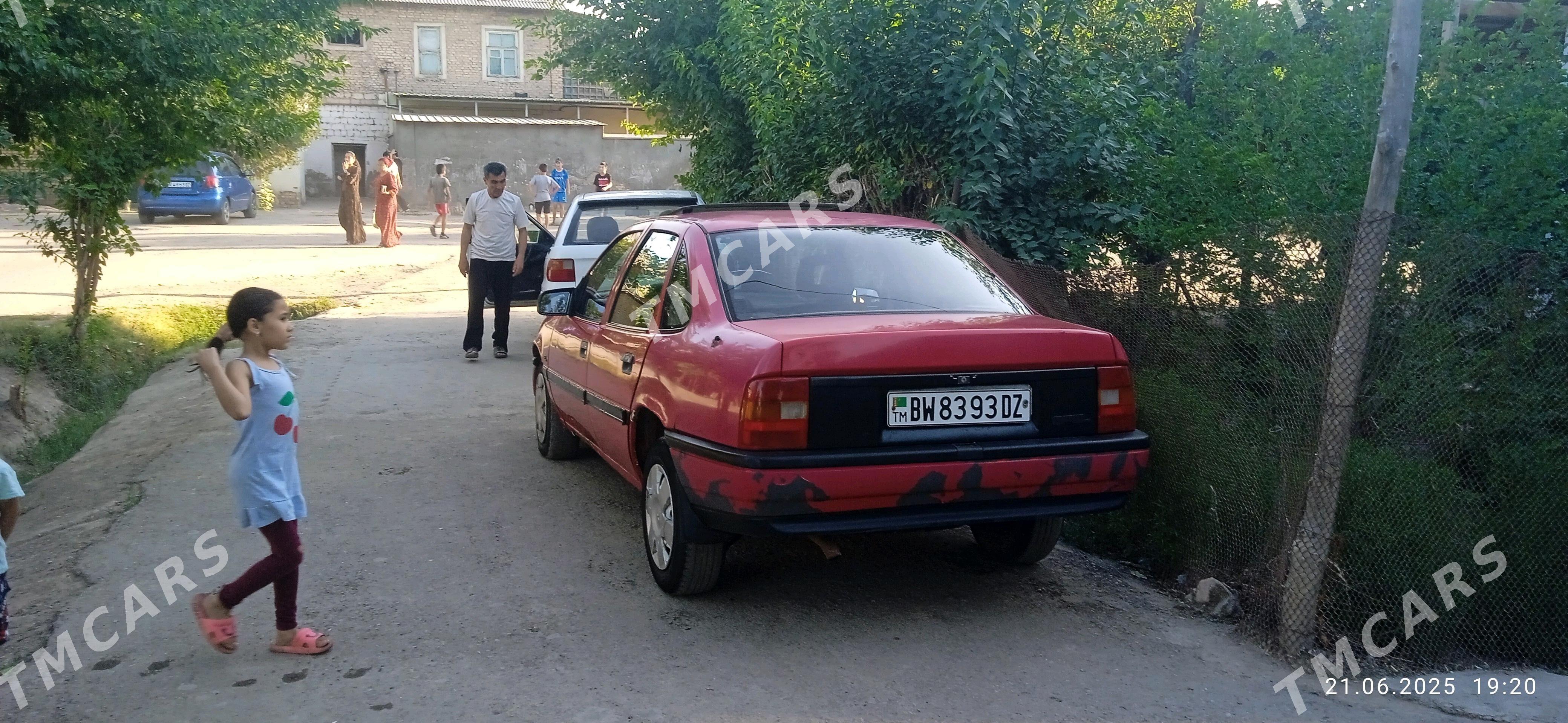 Opel Vectra 1992 - 26 000 TMT - Кёнеургенч - img 3