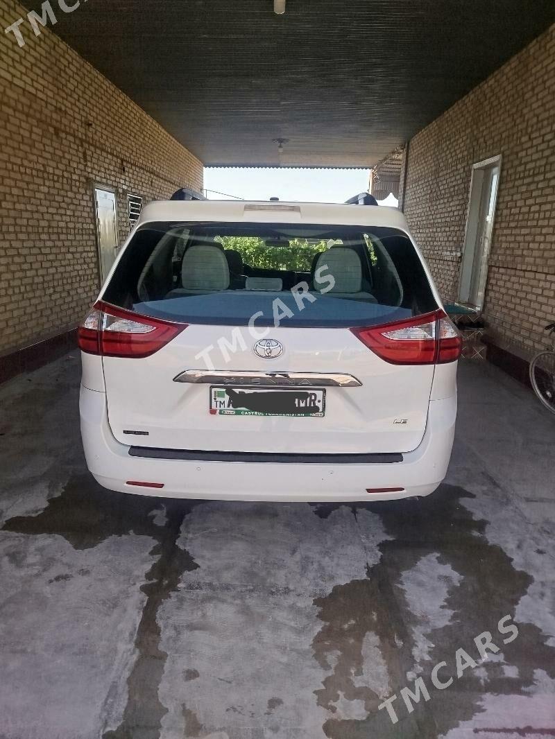 Toyota Sienna 2016 - 310 000 TMT - Мары - img 2