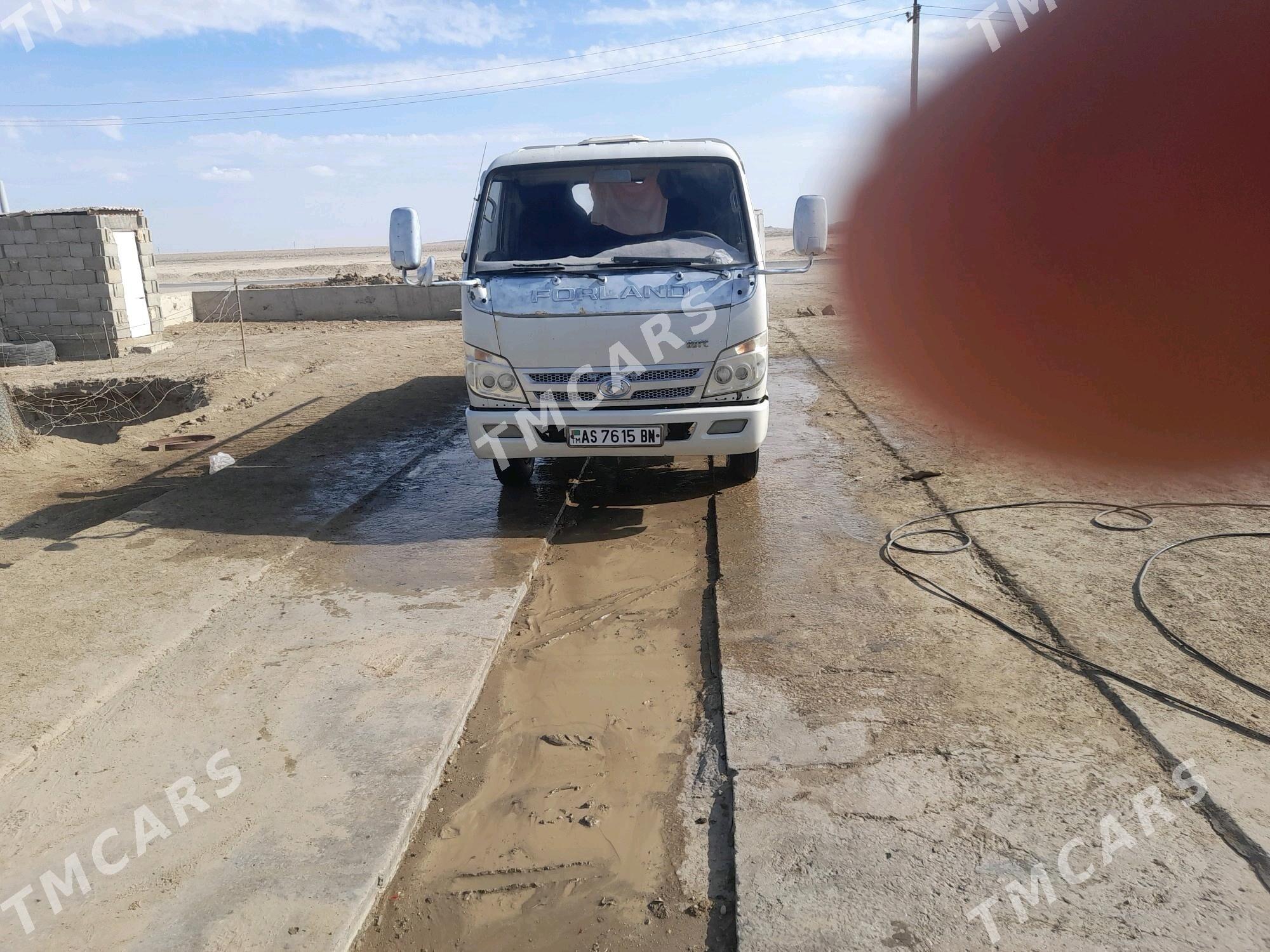 Forland H3 2014 - 130 000 TMT - Гумдаг - img 2
